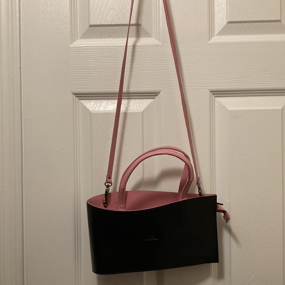 Daniela Moda Teardrop Black and Pink Leather Handbag - Picture 5 of 6